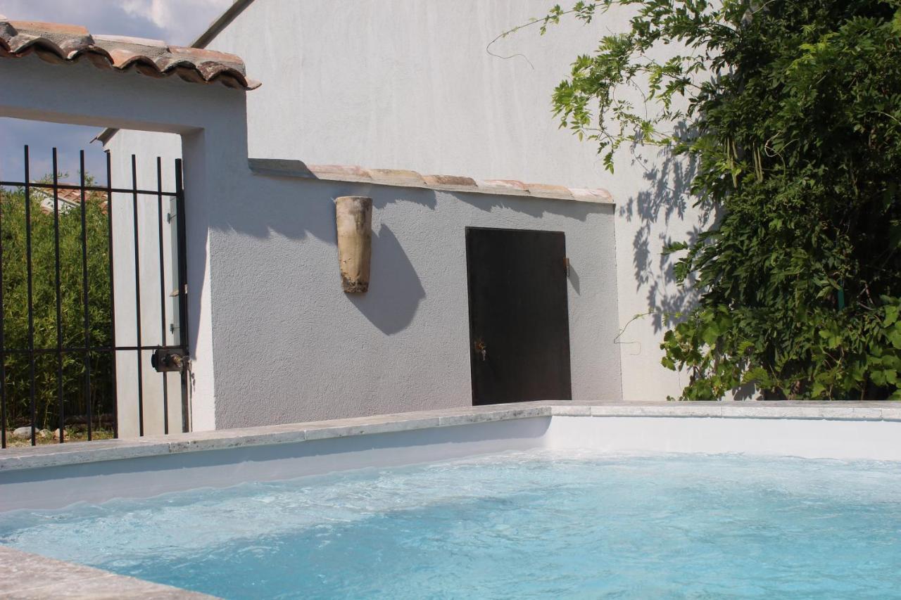 Chez Elles En Provence Nans-les-Pins Exterior foto