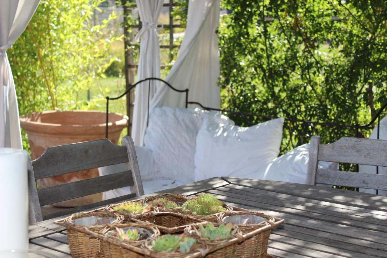 Chez Elles En Provence Nans-les-Pins Exterior foto
