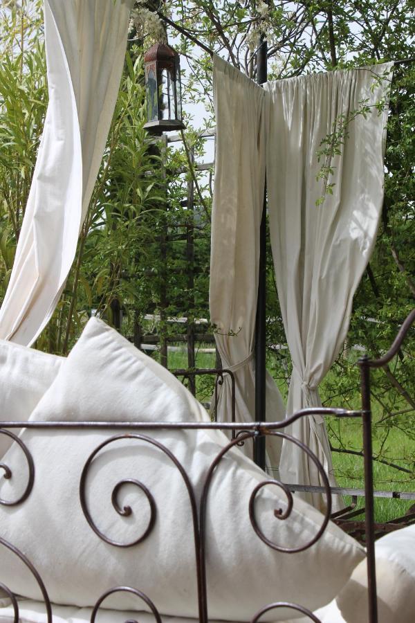 Chez Elles En Provence Nans-les-Pins Exterior foto